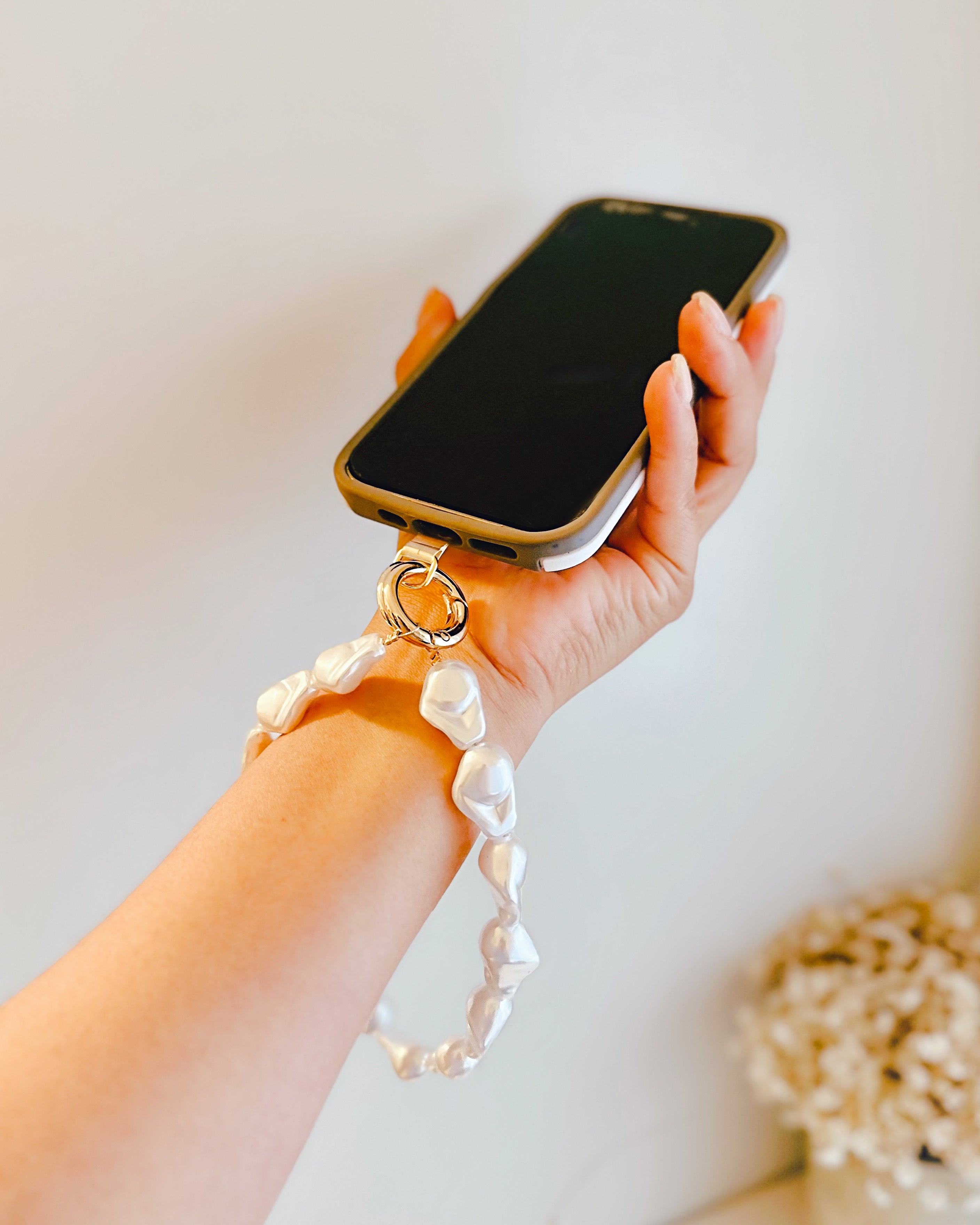 Ariel Pearl Wrist Phone Strap