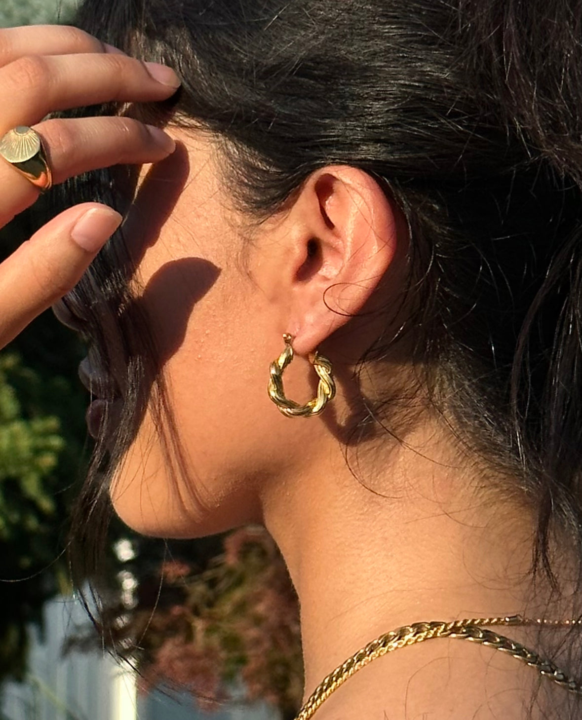 Naomi Twisted Hoops | 18k Gold Plated