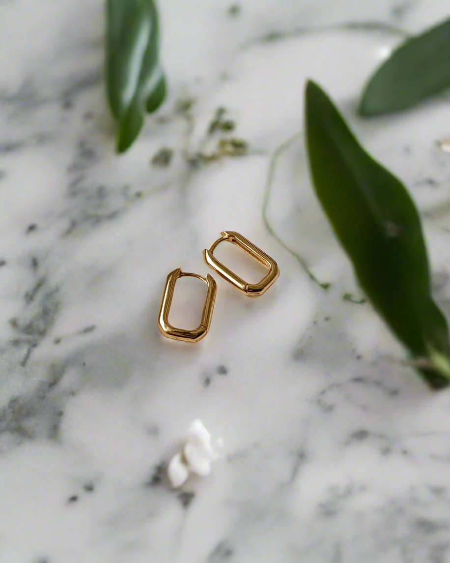 Amy Paperclip Huggies | 18k Gold Plated