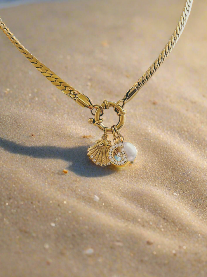 seashell scallop pendant necklace for the summer