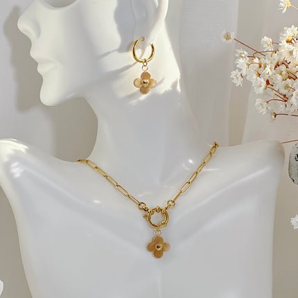 Clover Charm