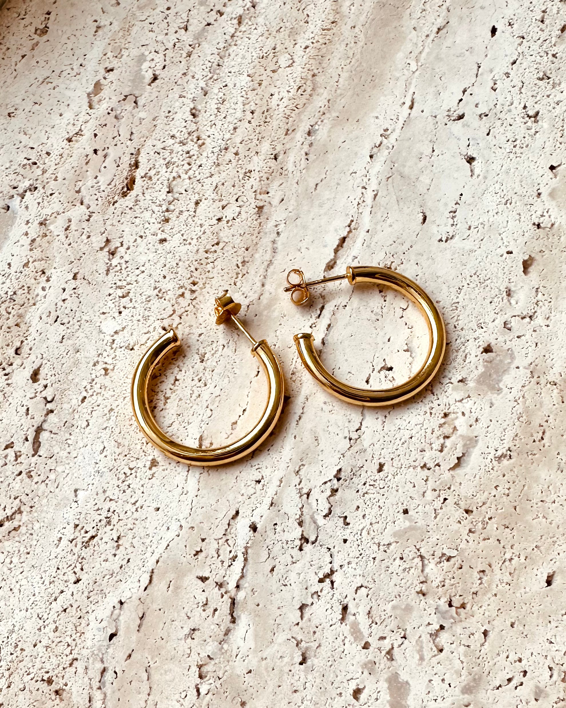 Gia Classic Hoops | 18k Gold Plated
