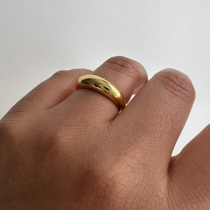 Anneau de dôme Alana | Plaqué Or 18 Carats