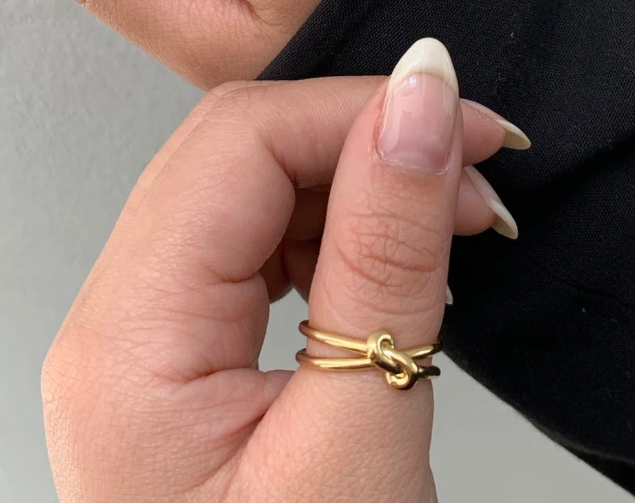 Tie The Knot Ring | 18k Gold Plated